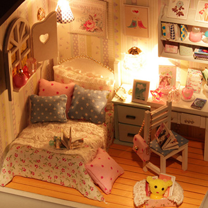 Купить Kits DIY Wood Dollhouse Bed Miniature With LED+Furniture+cover Magic Room Gift с доставкой на русском ebay.com / Куклы и